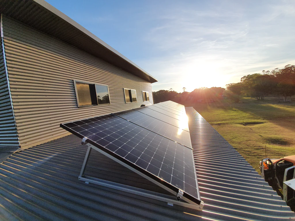 Zonnepanelen op dak van woning in België